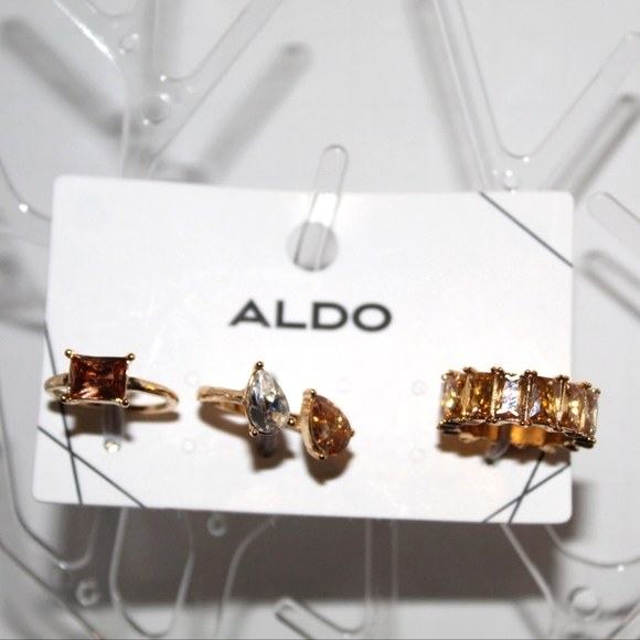 ✨🆕✨ ALDO Ring Set - Picture 2 of 12